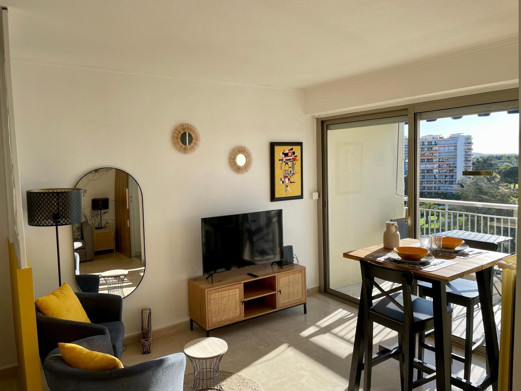 Studio Avec Vue Sur Marina Et Mer - 2 Adultes Et 1 Enfant Maximum Mandelieu Exterior foto